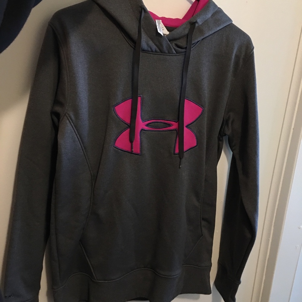 Under Armour Hoodie Small